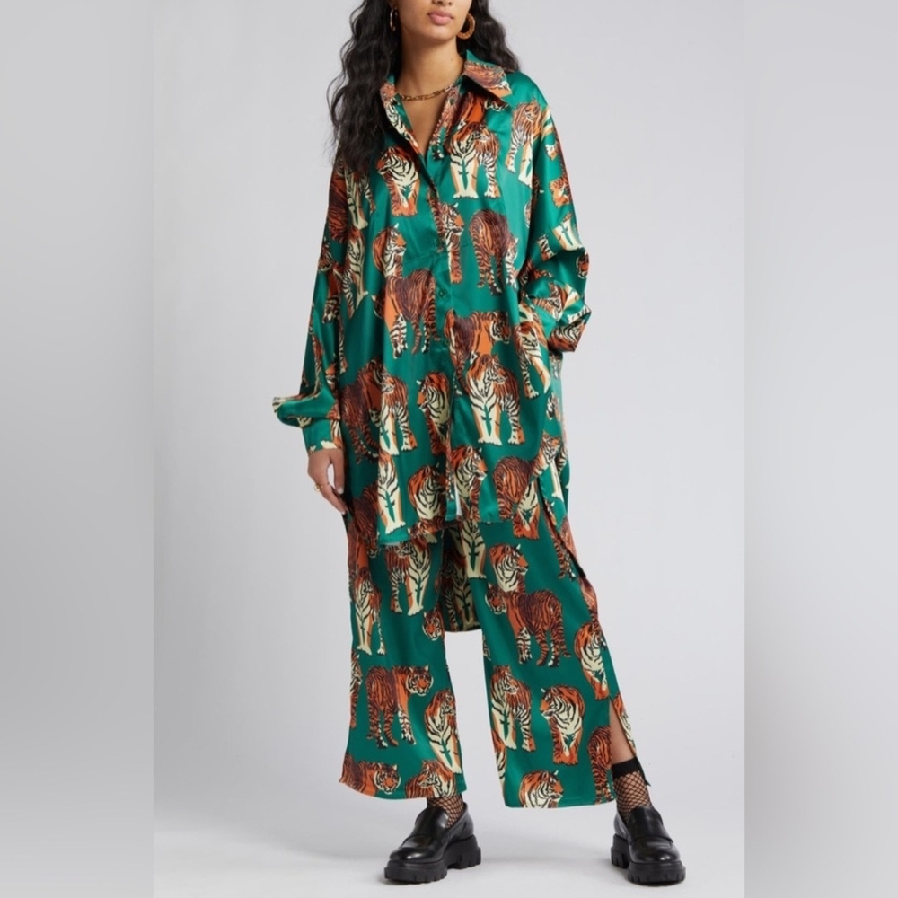 Dressed in LALA Green Tiger Print Top And Pants Set